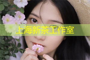 或者购买纪念品作为旅行的纪念 或者购买纪念品作为旅行的纪念